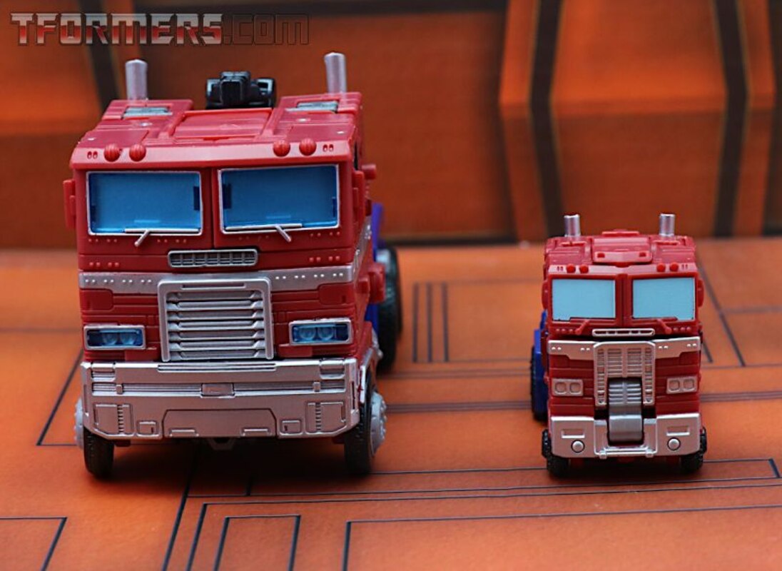 Transformers Kingdom Optimus Prime Wave 1 Leader InHand Images Preview